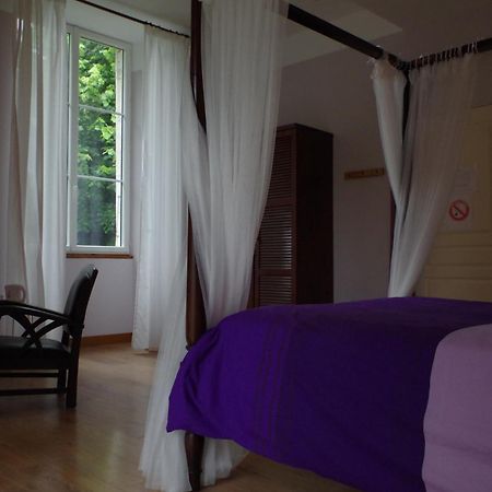 Maison D'Hotes Le Cadran Solaire Courcelles  エクステリア 写真