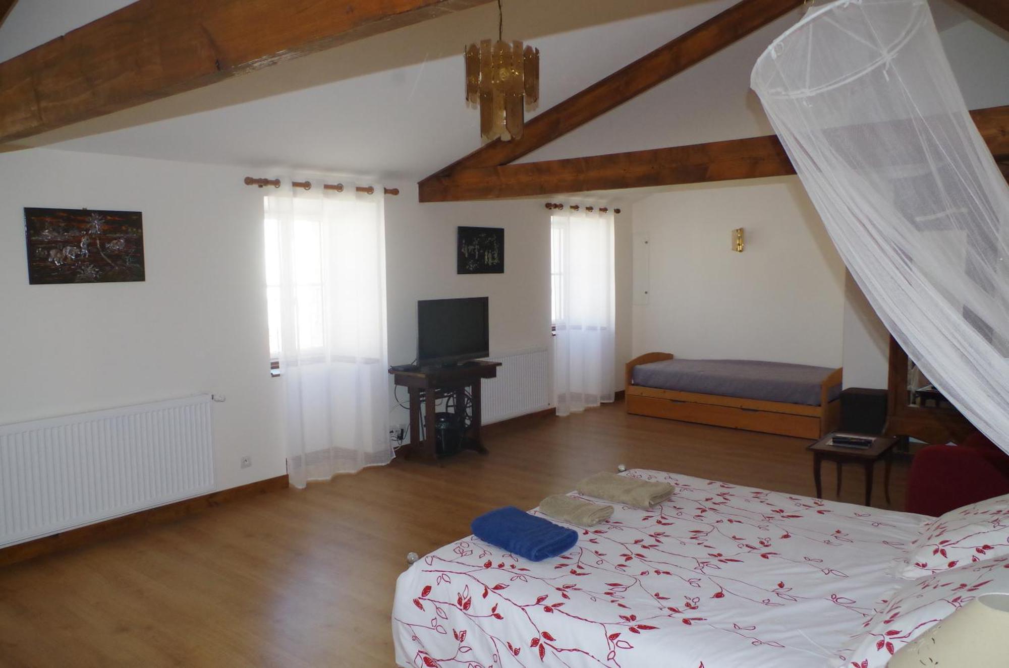 Maison D'Hotes Le Cadran Solaire Courcelles  部屋 写真