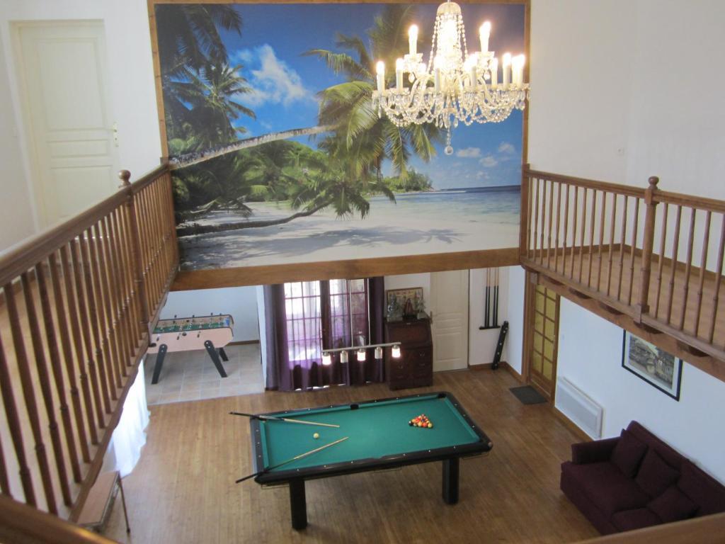Maison D'Hotes Le Cadran Solaire Courcelles  エクステリア 写真